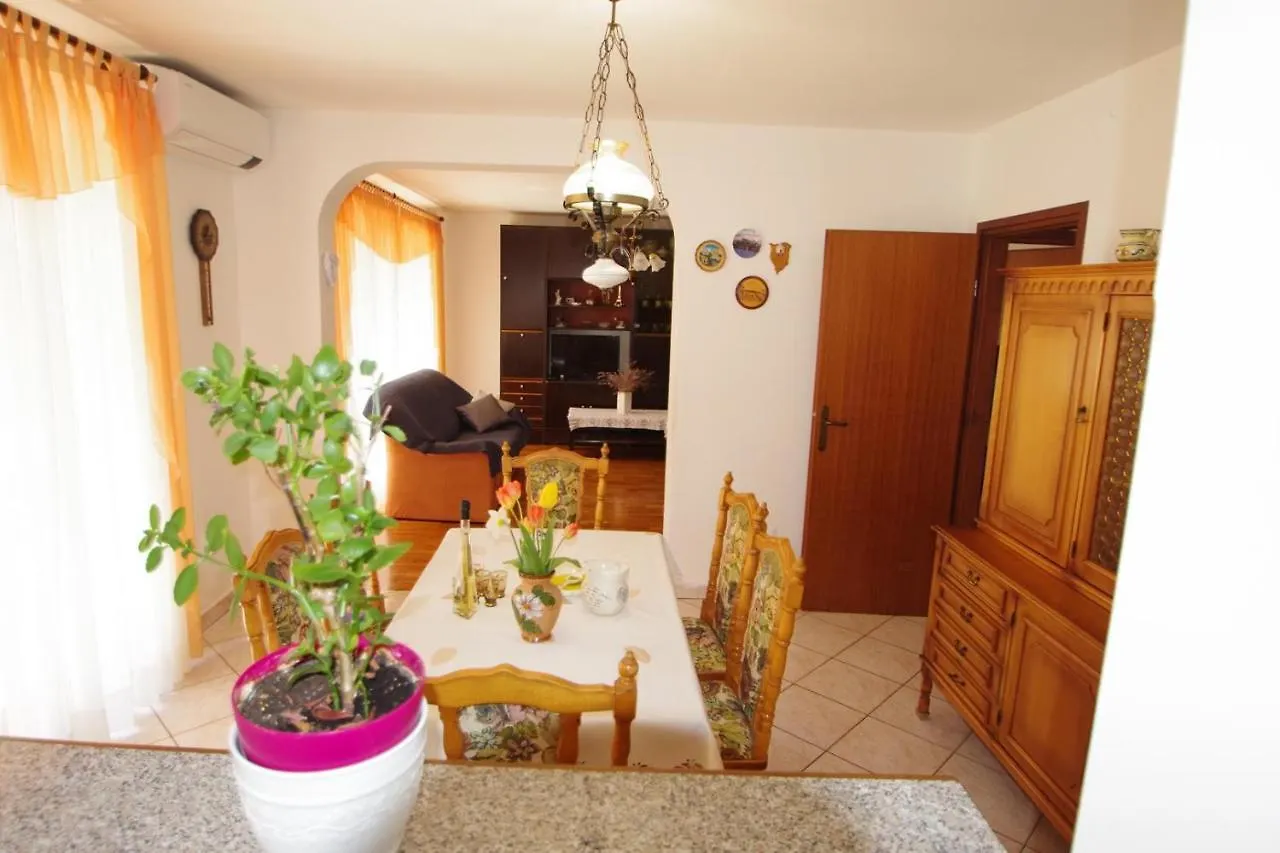Apartment Ana Pula Kroatië