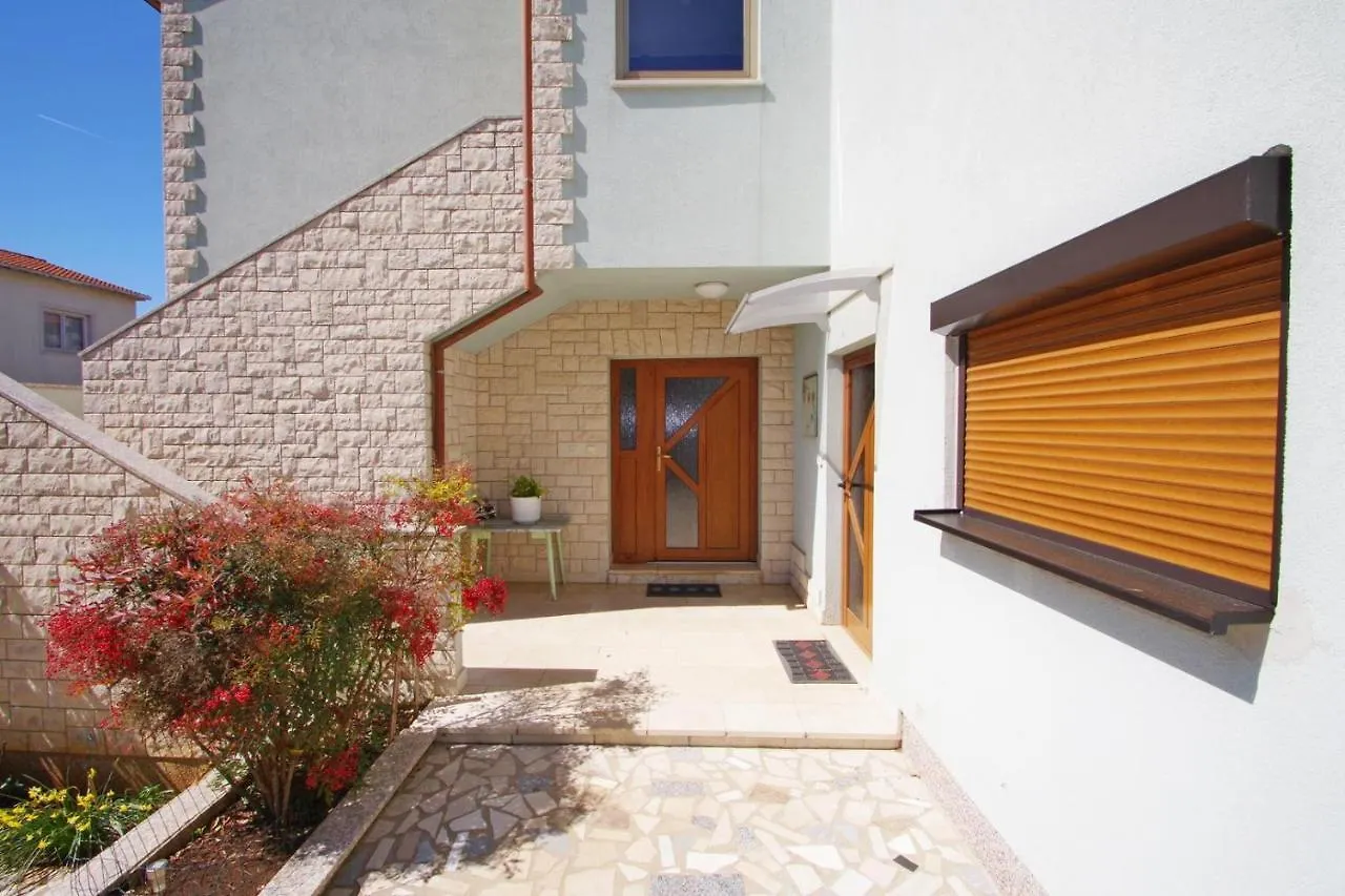 Apartment Ana Pula Croatie
