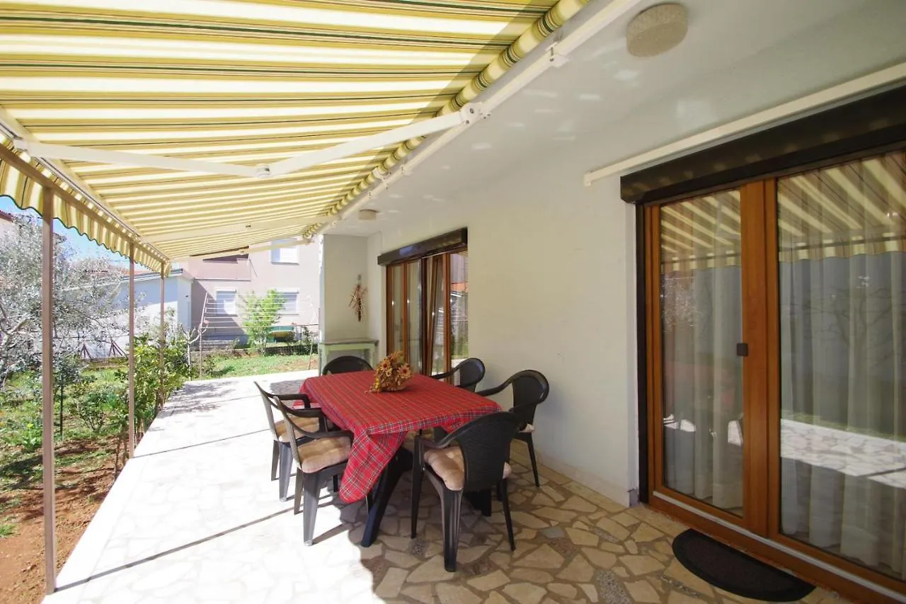 Apartment Ana Pula