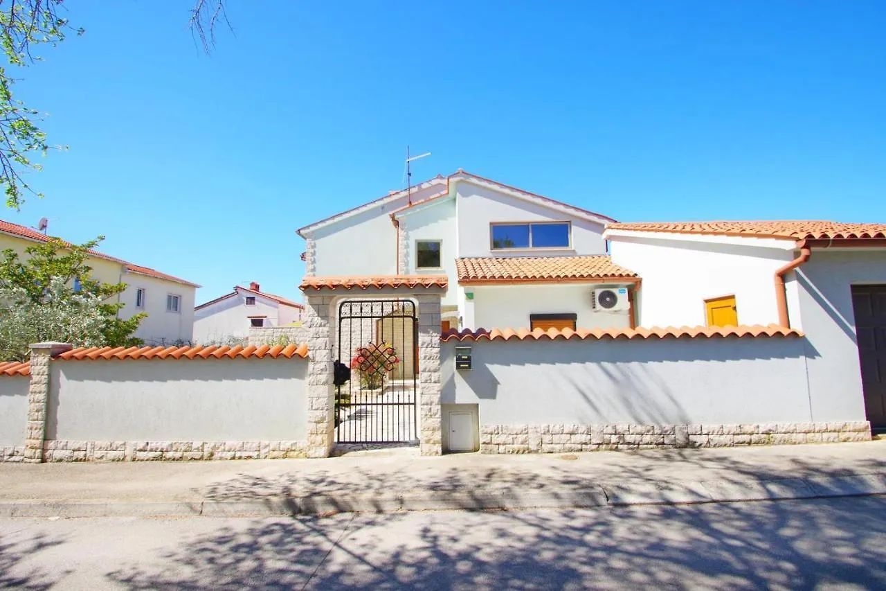 Apartment Ana Pula Croatia