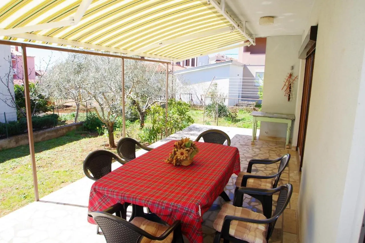 Apartment Ana Pula