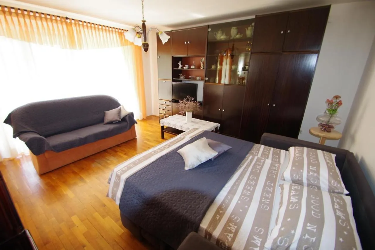 Apartment Ana Pula