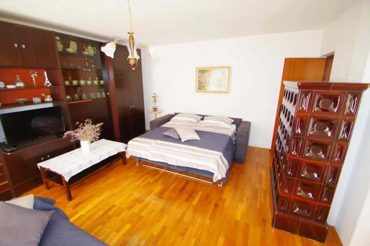 Apartment Ana Pula