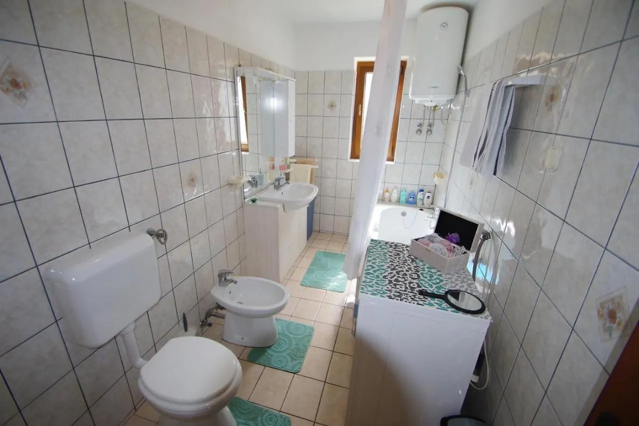 Apartment Ana Pula