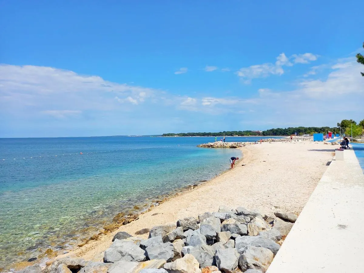 Apartment Ana Pula 0*,  Croatia